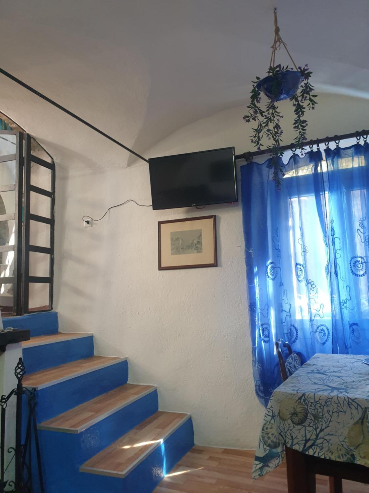 圣雷默Casa Di Ingrida Bussana Vecchia别墅 外观 照片