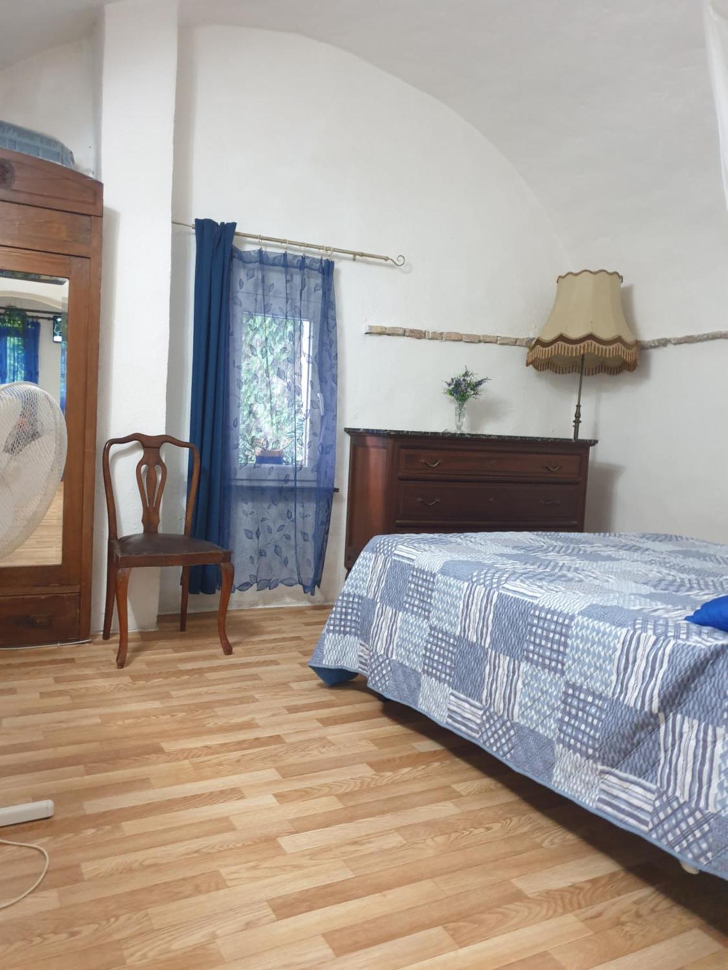 圣雷默Casa Di Ingrida Bussana Vecchia别墅 外观 照片